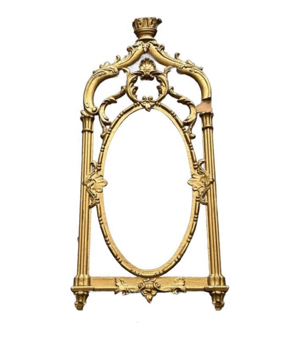 Vintage carved giltwood frame, full front view of Rococo openwork giltwood frame, no glass