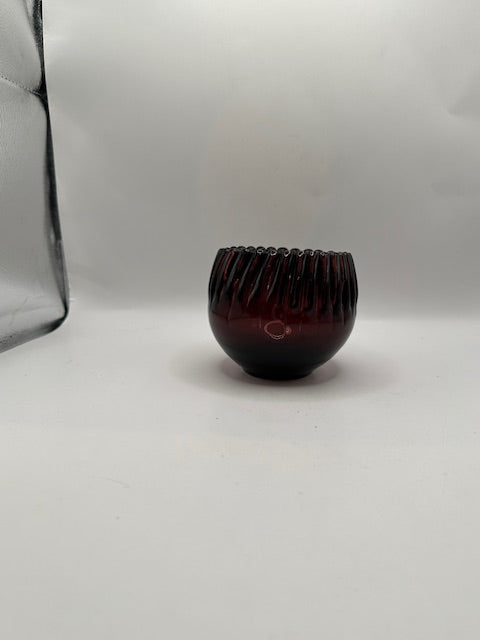 MCM Blenko amethyst crimped small bowl, side profile with ribbed body and ruffled rim