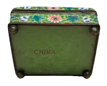 Back of the enamel hinged box, green enamel with 'CHINA' mark and ball feet