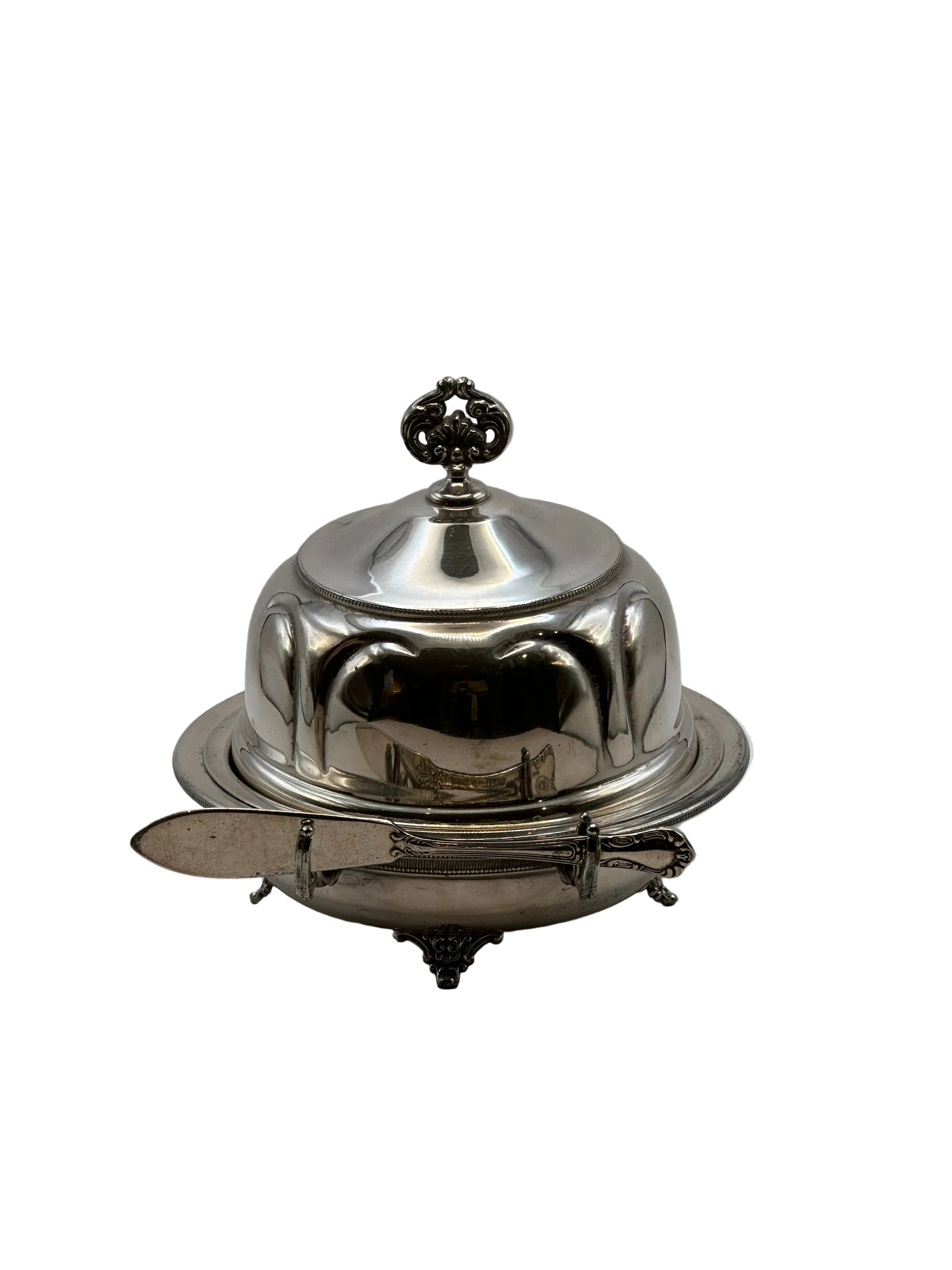 Silverplate covered caviar dish with dome lid, decorative finial and spreader