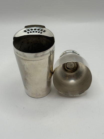 Napier shaker base stamped 'Napier Silver Plate Pat. Pend.', close-up