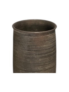 Close-up of the brown ribbed vase's mouth and opening
